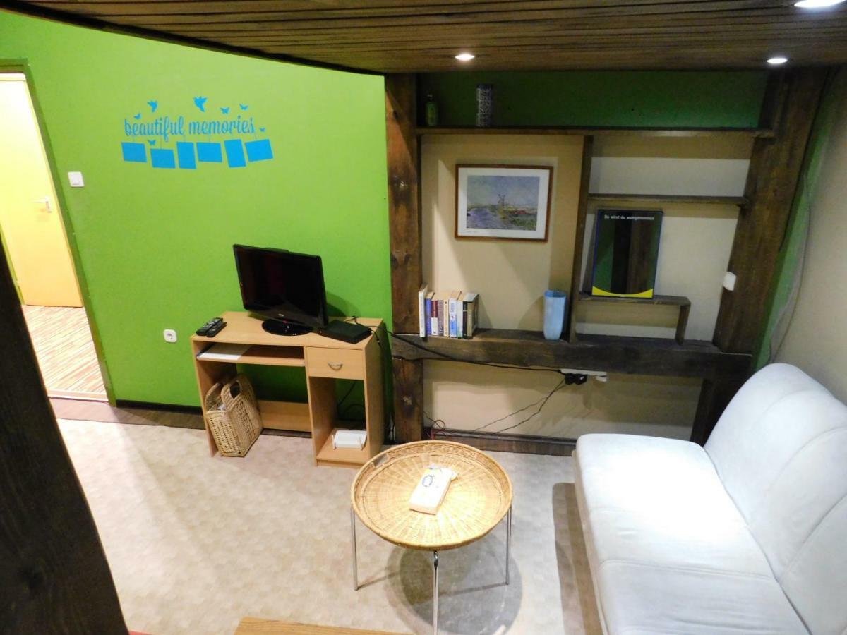 Koermend Lakas Apartment Luaran gambar